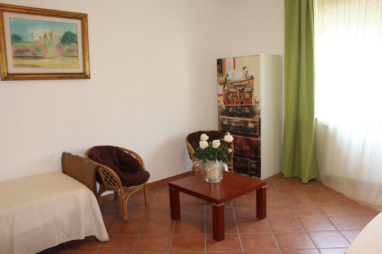 La Casa Di Sofia - Casa Vacanza Monterosi Exterior foto