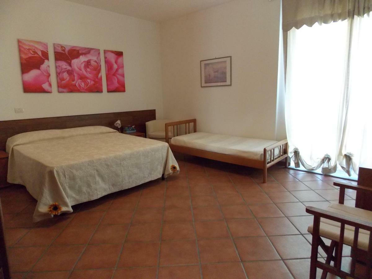 La Casa Di Sofia - Casa Vacanza Monterosi Exterior foto